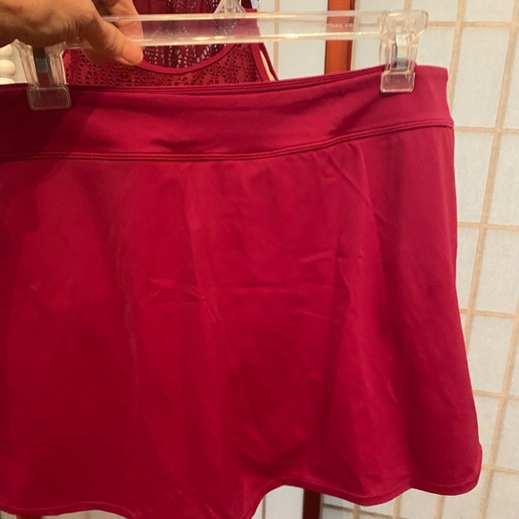 Denim and Company NWOT TWO PIECE raspberryDouble lined lace topAttached skirt - Picture 4 of 12